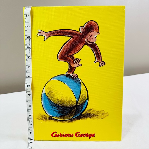 🎀 2005 CURIOUS GEORGE “CURIOUS GEORGE PLAYS ON A BALL” NO. 1 IN SERIES PICTURE - Picture 4 of 5